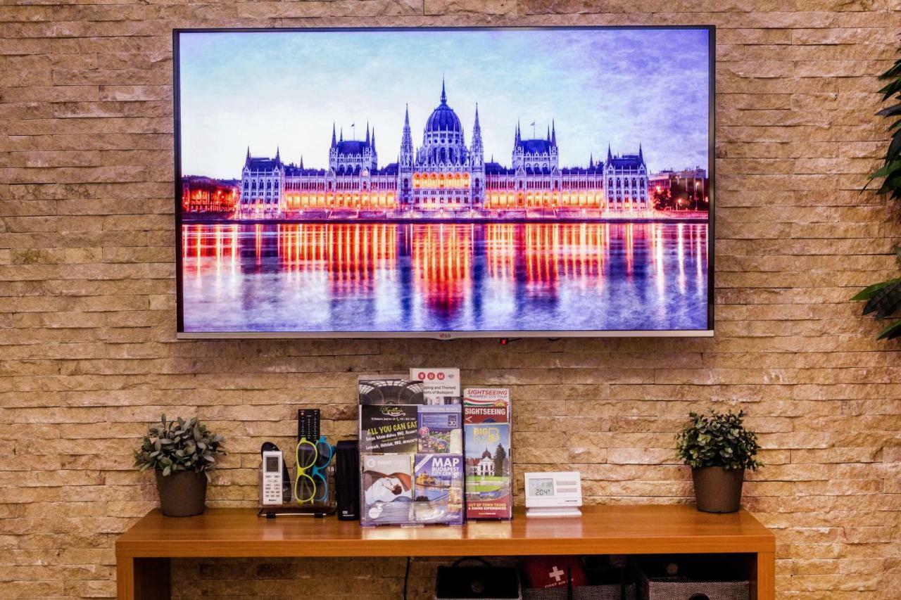 Downtown Design Flat Apartment Budapest Bagian luar foto